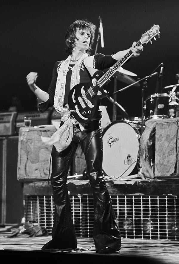 Keith Richards-13" x 19" Framed Photograph-Chicago Stadium 1975-DP